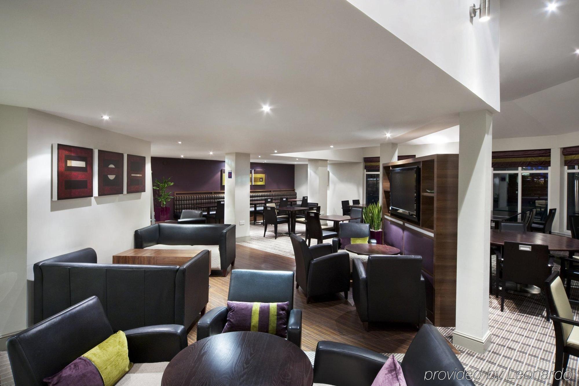 Holiday Inn Express Stirling By Ihg Интериор снимка