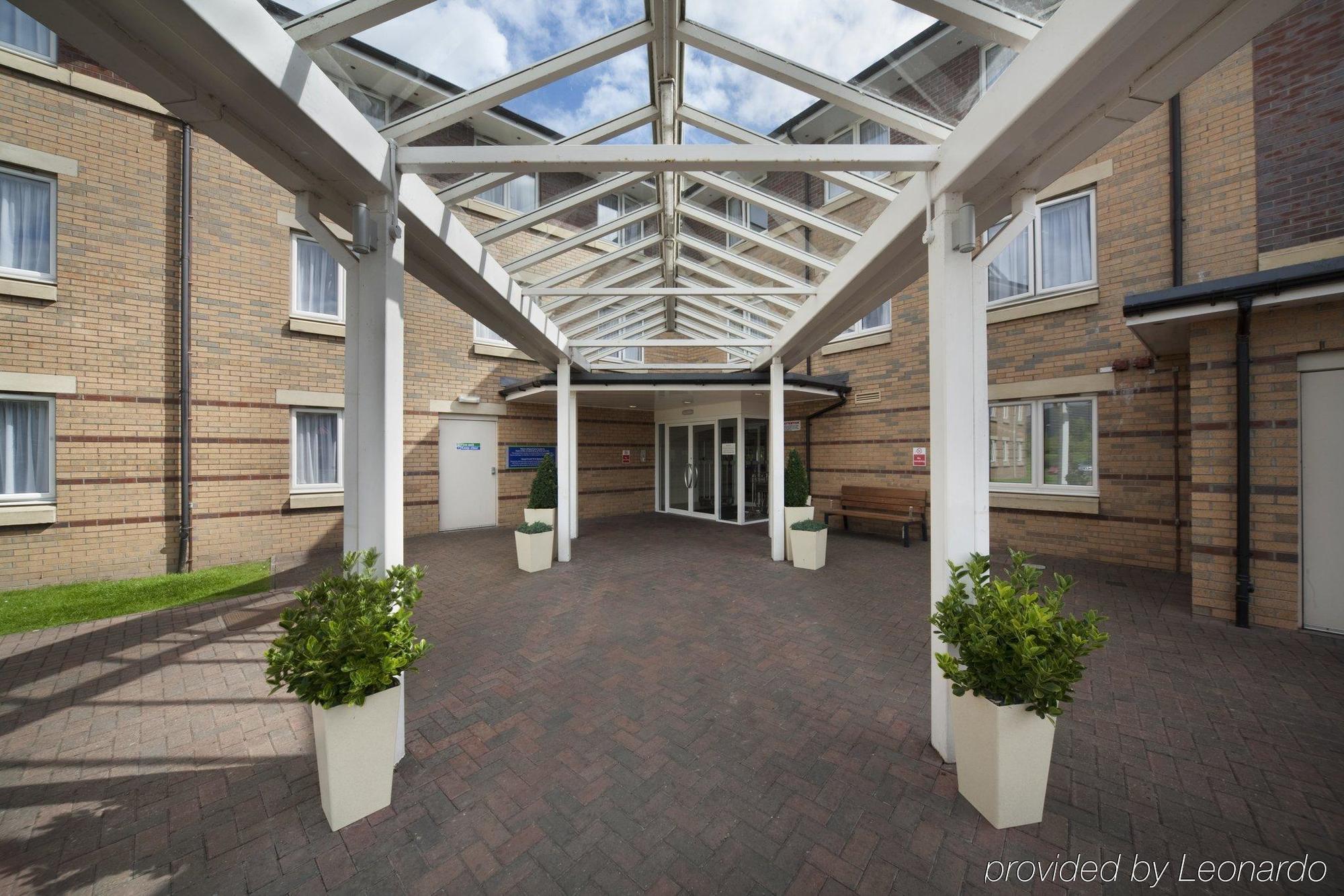 Holiday Inn Express Stirling By Ihg Екстериор снимка