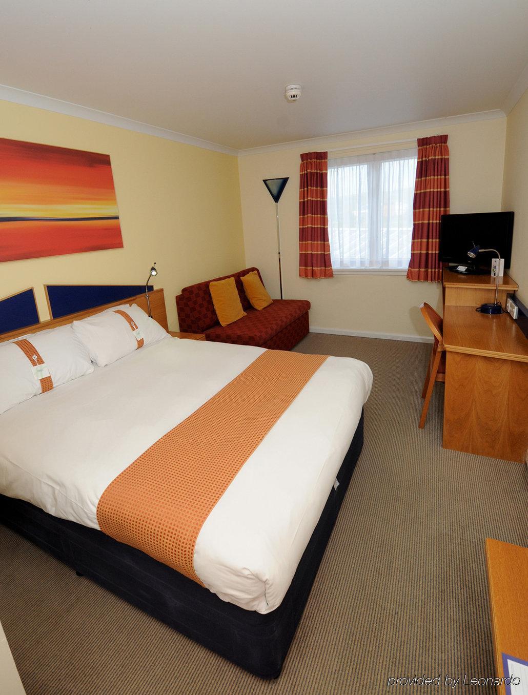 Holiday Inn Express Stirling By Ihg Екстериор снимка