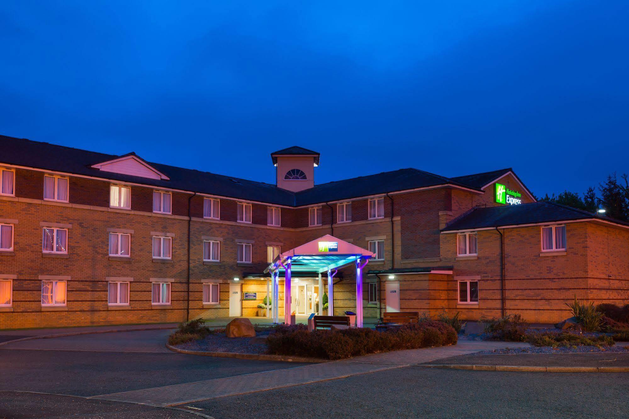 Holiday Inn Express Stirling, An Ihg Hotel Екстериор снимка